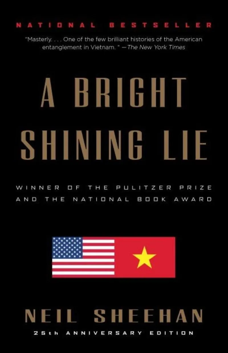 A Bright Shining Lie: John Paul Vann and America in Vietnam の書影